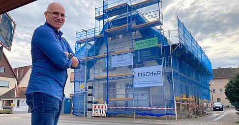 Das Haus Ittlinger Stra&szlig;e 10, Wohnst&auml;tte von Betty Eppsteiner: Der Eppinger Architekt Joachim Fischer plant die Sanierung. Zuvor hatte die Stadt Eppingen hat das Haus erworben.
Fotos: J&ouml;rg K&uuml;hl