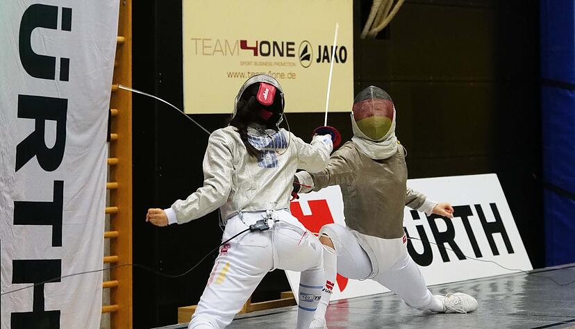 Die Künzelsauerin Josephine Kober (rechts) kämpft sich bis ins Finale vor, verliert dann aber gegen Marisa Kurzawa und muss sich mit Silber zufrieden geben.