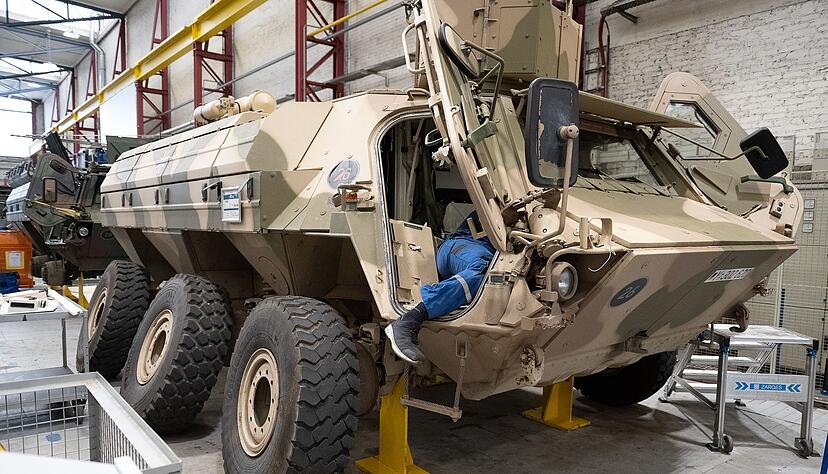 Ein Panzer vom Typ &laquo;Fuchs&raquo; in der Fertigung des R&uuml;stungskonzerns Rheinmetall. (Archivbild)