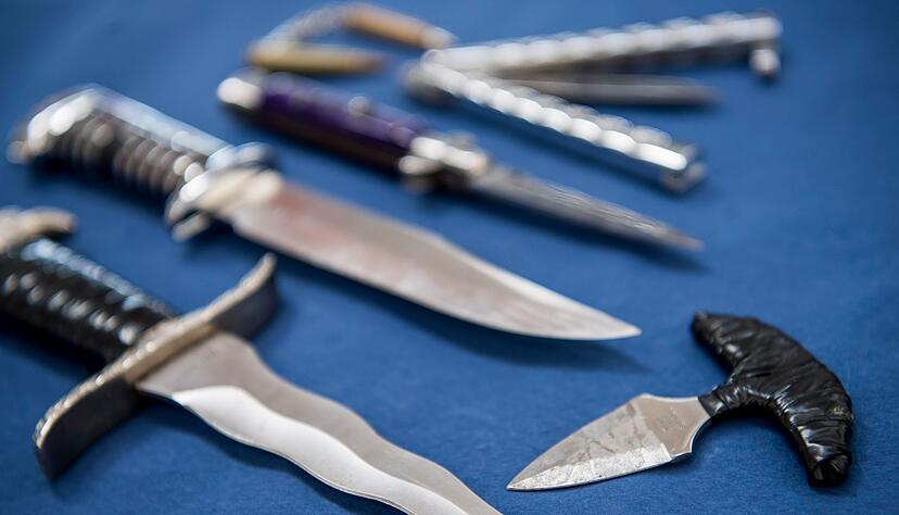 Im vergangenen Jahr registrierte die Polizei 8.951 Fälle von gefährlicher und schwerer Körperverletzung, bei denen Messer zum Einsatz kamen. (Archivbild) Im vergangenen Jahr registrierte die Polizei 8.951 Fälle von gefährlicher und schwerer Körperverletzung, bei denen Messer zum Einsatz kamen. (Archivbild)