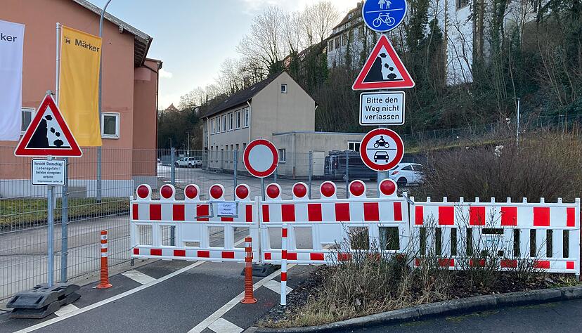 In Lauffen ist der Neckartalradweg nach einem Felsabgang bis auf weiteres gesperrt.