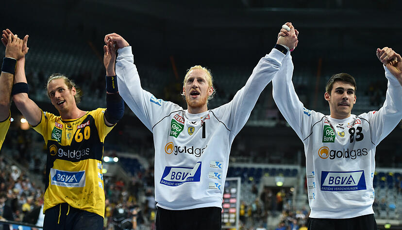 Neun Jahre ist es her, dass Marco Bitz (rechts) in der Champions League mit den Löwen Kim Ekdhal du Reitz (links) und Mikael Appelgren jubelte. Neun Jahre ist es her, dass Marco Bitz (rechts) in der Champions League mit den Löwen Kim Ekdhal du Reitz (links) und Mikael Appelgren jubelte.