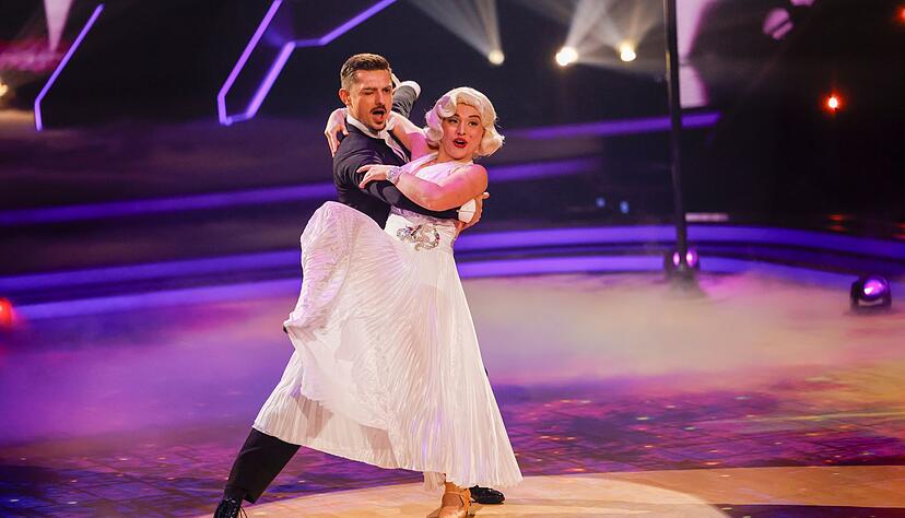 Influencerin Bianca Heinicke musste zuvor schon ums Weiterkommen bangen - nun erwischte es sie. (Archivbild)