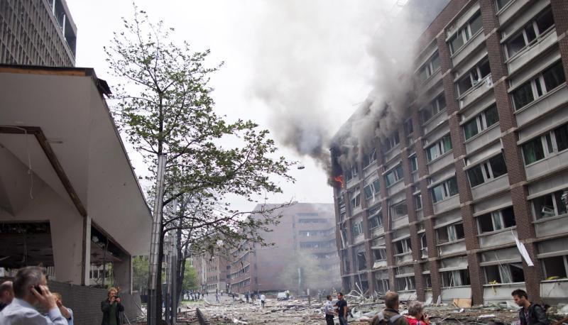 Vor dem Massaker auf der Insel Ut&oslash;ya hatte Anders Breivik Bomben in Oslo gez&uuml;ndet. Foto: Thomas Winje Oeijord/Archiv