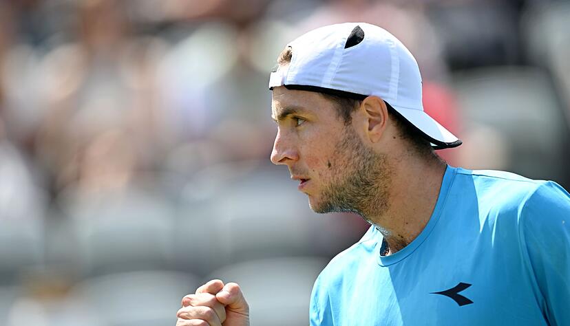 Jan-Lennard Struff gewinnt sein Erstrundenmatch in Stuttgart.