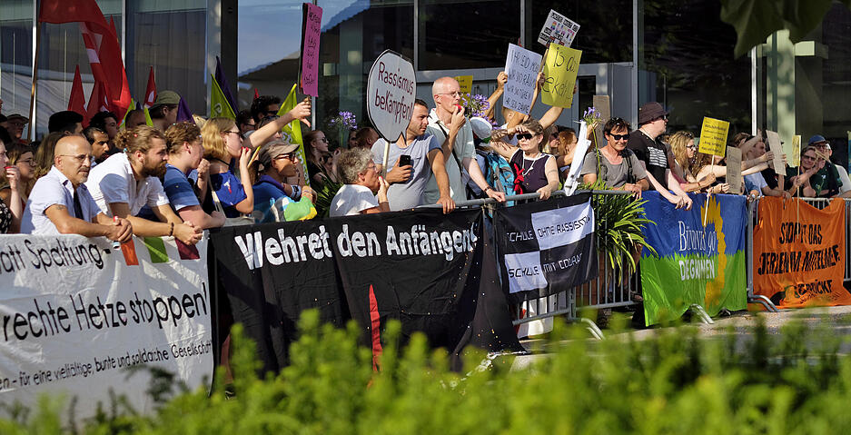 Kundgebung gegen Rechts bei AfD-Veranstaltung Kundgebung gegen Rechts bei AfD-Veranstaltung