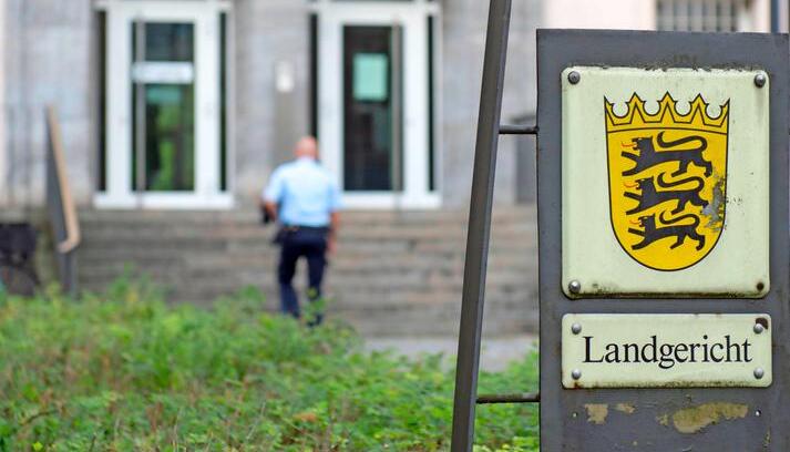 Kein leichter Fall fürs Landgericht: Das Opfer eines Schlags wurde nach seinem Tod eingeäschert − ohne Obduktion. Wo sollen die Gutachter nun ansetzen? Foto: Berger Kein leichter Fall fürs Landgericht: Das Opfer eines Schlags wurde nach seinem Tod eingeäschert − ohne Obduktion. Wo sollen die Gutachter nun ansetzen? Foto: Berger