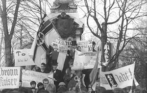 ... und machte sich &uuml;bers Obrigkeitsdenken lustig. Fotos: Stadtarchiv/Hermann Eisenmenger, Ottmar Sch&auml;ffler