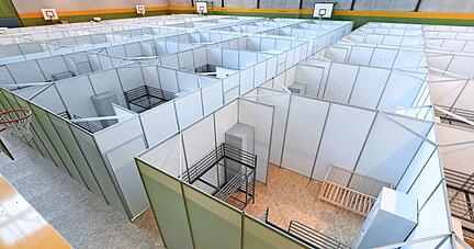 Blick in eine noch unbelegte Notunterkunft für Geflüchtete in Ravensburg. Viele Kommunen sind mit ihren Aufnahmekapazitäten am Limit und wollen nicht vom Land oder Bund gegängelt werden.
Foto: Archiv/dpa