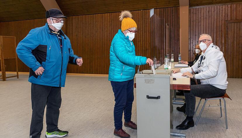 Wahllokal in der Alten Turnhalle in Horkheim. Wahllokal in der Alten Turnhalle in Horkheim.
