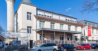 Die Fatih-Moschee in Heilbronn geh&ouml;rt der Islamischen Gemeinschaft Milli G&ouml;r&uuml;s (IGMG) an, die im Verfassungsschutzbericht erw&auml;hnt wird. Foto: Mario Berger