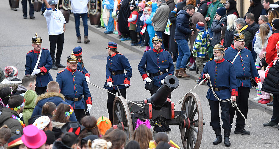 Tausende Zuschauer bei Faschingsumzug in Talheim