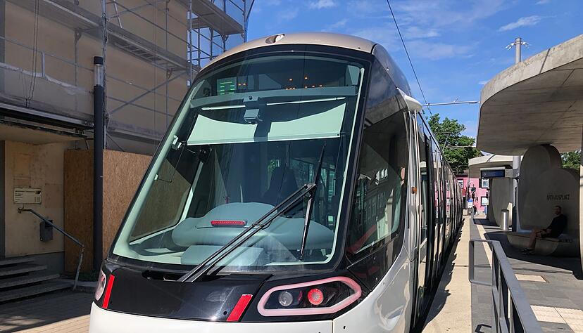 Nutzer der grenz&uuml;berschreitenden Tram m&uuml;ssen sich auf Behinderungen einstellen.