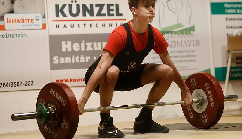 Bestleistungen gelingen nicht in jedem Wettkampf: Roi Tayler Pfister muss sich in Chemnitz im Reißen mit 86 Kilogramm zufrieden geben. Bestleistungen gelingen nicht in jedem Wettkampf: Roi Tayler Pfister muss sich in Chemnitz im Reißen mit 86 Kilogramm zufrieden geben.