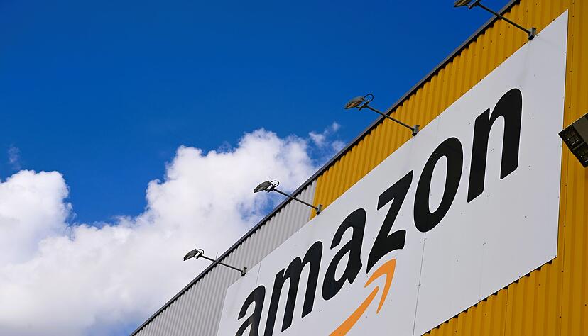 Zu Amazon gehört neben dem Handelsgeschäft auch die Cloud-Sparte AWS. (Archivbild) Zu Amazon gehört neben dem Handelsgeschäft auch die Cloud-Sparte AWS. (Archivbild)