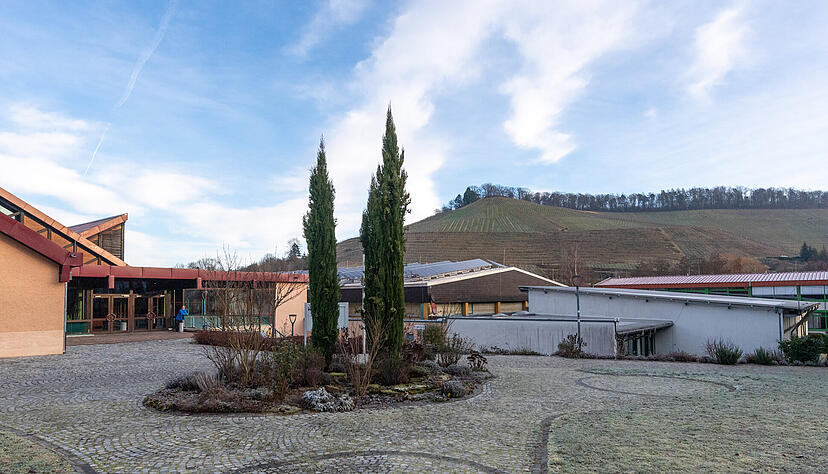 Der mangelhafte Brandschutz erlaubt derzeit nur eine eingeschr&auml;nkte Nutzung des Geb&auml;udekomplexes aus Stadthalle, Hallenbad und Turnhalle.