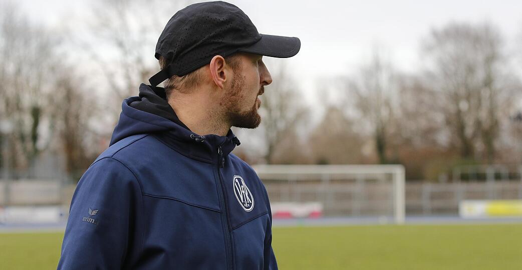 Trotz umgekehrter Vorzeichen geht Trainer Manuel Fischer mit seinem VfR Heilbronn selbstbewusst in die Partie bei Primus Young Boys Reutlingen.