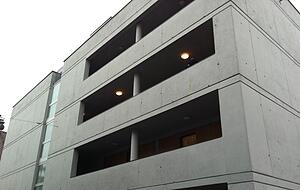 In der betreuten Seniorenwohnanlage in Heilbronn geschah das Verbrechen. Der mutmaßliche Täter wurde zwei Wochen später gefasst.
Fotos: Archiv/Kümmerle In der betreuten Seniorenwohnanlage in Heilbronn geschah das Verbrechen. Der mutmaßliche Täter wurde zwei Wochen später gefasst.
Fotos: Archiv/Kümmerle