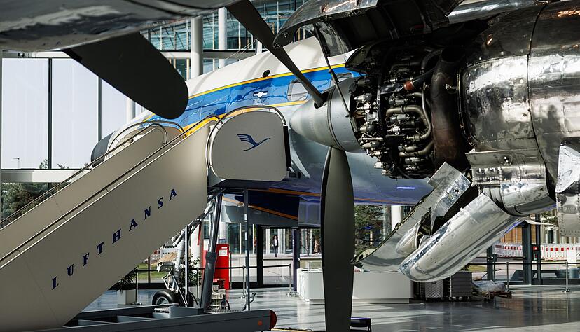 Lufthansa er&ouml;ffnet ein neues Besucher- und Kongress-Zentrum in Frankfurt.