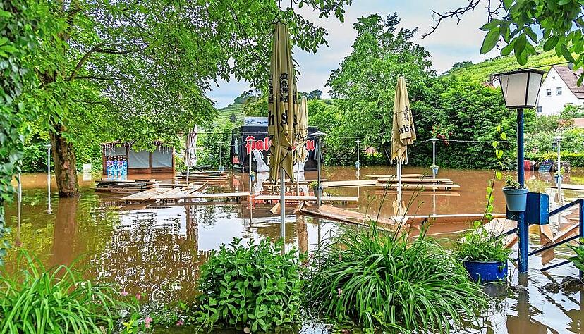 Im Biergarten der Klostergartenlaube stand das Wasser 1,50 Meter hoch. Im Biergarten der Klostergartenlaube stand das Wasser 1,50 Meter hoch.