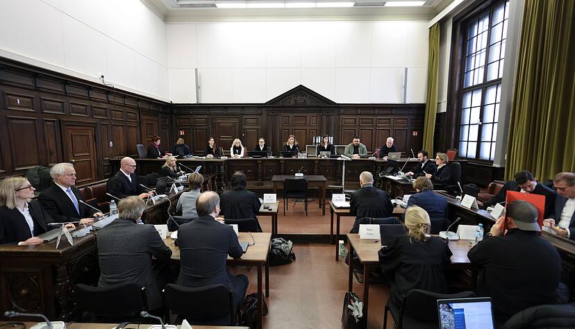 Zum sechsten Mal wird der mutma&szlig;liche Chef der Entf&uuml;hrer vom Gericht befragt.