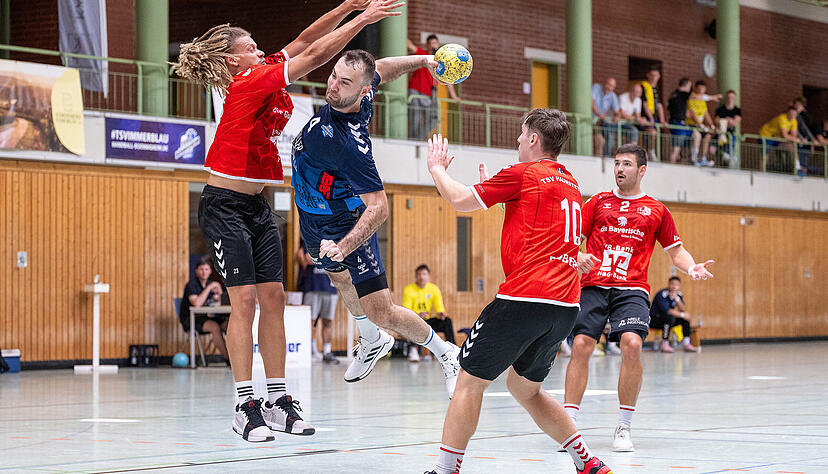 Für David Müller (Zweiter von links) und den Aufsteiger TSV Bönnigheim wird es eine schwere Saison in der Oberliga.
