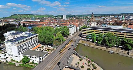 Nicht nur auf der Neckarmeile bereiten sich die Heilbronner Gastronomiebetriebe auf die Wiedereröffnung vor.
Foto: Archiv/Ralf Seidel