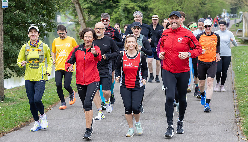 Immer an der Spitze der unterschiedlichen Tempogruppen waren die erfahrenen L&auml;uferinnen und L&auml;ufer des TSV Talheim unterwegs.