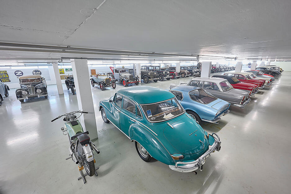 Zwei DKW aus Brasilien (im Bildvordergrund) befinden sich in der Sammlung.