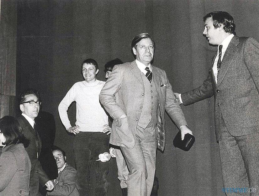 Helmut Schmidt war in seiner Zeit als Bundeskanzler zweimal in Heilbronn zu Gast. Diese Foto stammt allerdings aus Schmidts Zeit als Superminister im November 1972 als er Heilbronn besuchte.