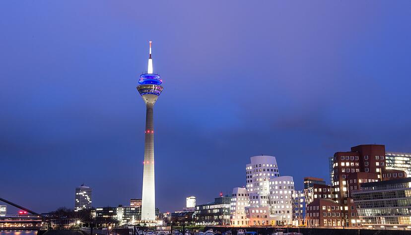 Der Rheinturm prägt die Düsseldorfer Skyline. (Archivbild) Der Rheinturm prägt die Düsseldorfer Skyline. (Archivbild)
