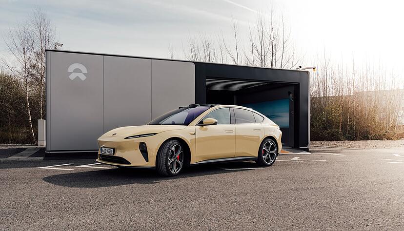 PowerSwap-Station: Nio lässt die Akkus seiner Fahrzeuge einfach auswechseln. Das erspart lange Wartezeiten beim Laden.