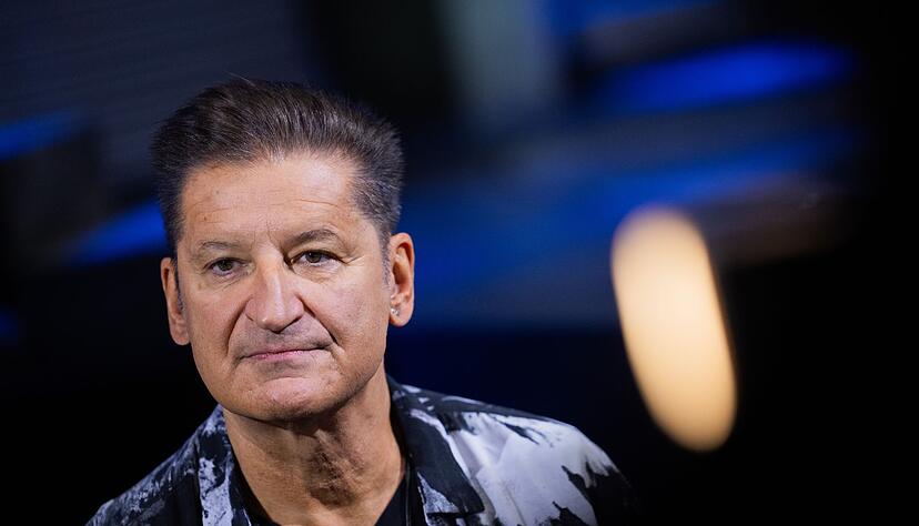 Junge Musiker h&auml;tten es heute schwerer als fr&uuml;her, sagt Pur-S&auml;nger Hartmut Engler. (Archivbild)