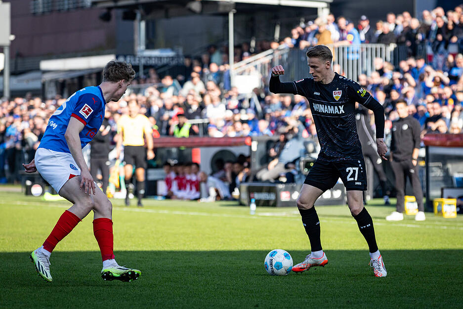 Chris Führich: Der sonst dribbelstarke und auffällige Führich, war in Kiel nicht im Spiel. Er stand zwar auf dem Platz, allerdings fehlte jede Bindung. Dementsprechend ging es für den Offensivspieler zur Pause raus. Note: 6