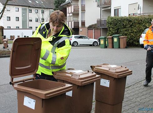 Januar 2016: Die ersten Biotonnen im Hohenlohekreis wurden geleert. Ein neues M&uuml;llsystem im Hohenlohekreis ist gestartet.