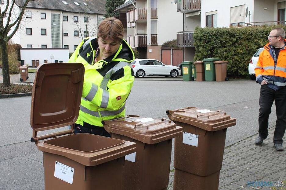 Januar 2016: Die ersten Biotonnen im Hohenlohekreis wurden geleert. Ein neues M&uuml;llsystem im Hohenlohekreis ist gestartet.