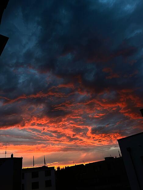 Der perfekte Abschluss für einen Abend im Juli. Der perfekte Abschluss für einen Abend im Juli.