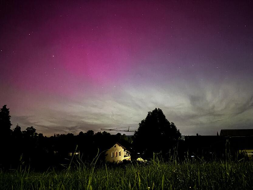 Auch in Leingarten zeigten sich die Polarlichter, sodass Katja Merkle sie fotografisch festhalten konnte.