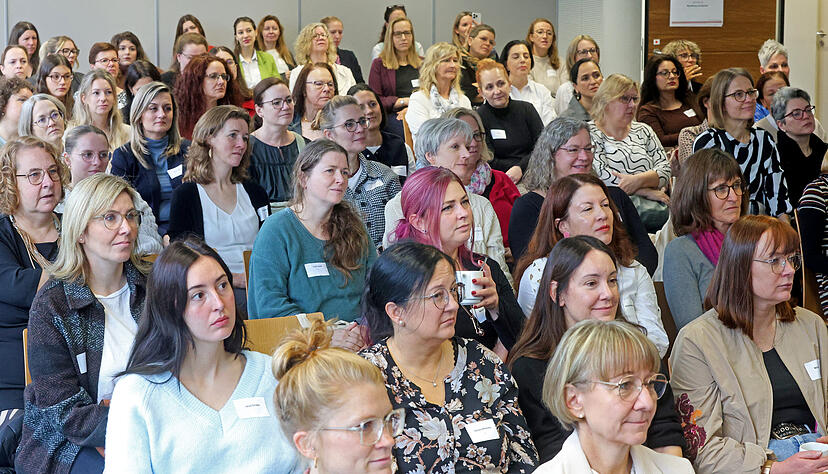 Mit 100 Teilnehmerinnen ist der Frauenwirtschaftstag der DHBW auf dem Bildungscampus in Heilbronn wieder ausgebucht gewesen. Mit 100 Teilnehmerinnen ist der Frauenwirtschaftstag der DHBW auf dem Bildungscampus in Heilbronn wieder ausgebucht gewesen.