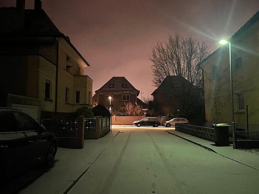 Selbst in der Heilbronner Innenstadt waren einige Nebenstraßen am frühen Morgen noch voller Schnee. Selbst in der Heilbronner Innenstadt waren einige Nebenstraßen am frühen Morgen noch voller Schnee.