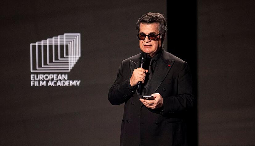 Mit einem dramatischen Appell hat der iranische Filmemacher Jafar Panahi (65) an die Lage in seinem Heimatland erinnert.