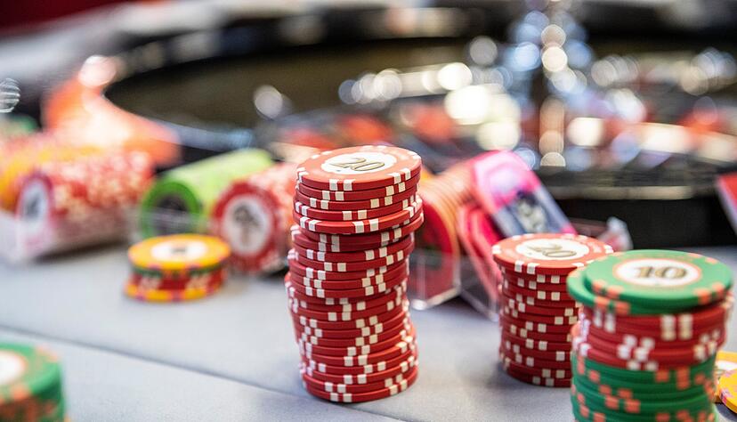 Es gibt Dinge, die sollte man dem anderen nicht vorenthalten - etwa ernsthafte Probleme wie Spielsucht, Krankheiten oder Trennungsgedanken.