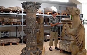 Immer wieder gewährt das Stadtarchiv Einblicke ins städtische Lapidarium im Alten Milchhof. Foto: Kugler/Archiv Immer wieder gewährt das Stadtarchiv Einblicke ins städtische Lapidarium im Alten Milchhof. Foto: Kugler/Archiv