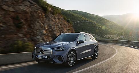 Mit Chromschild am Bug und Akku-Antrieb: Der neue Mercedes GLC wird auf der IAA in München präsentiert.