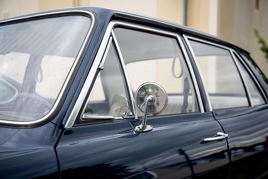 Gro&szlig;es Young- und Oldtimertreffen auf dem Gel&auml;nde der Genossenschaftskellerei Heilbronn