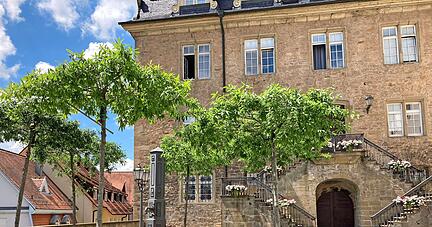 Der Schlossinnenhof von Öhringen ist schön. Abends und nachts ist er die vergangenen Monate aber zunehmend zum Sammelpunkt einer Clique geworden. Die Anwohner beschweren sich über Lärm, Belästigungen und Müll.
Foto: Yvonne Tscherwitschke