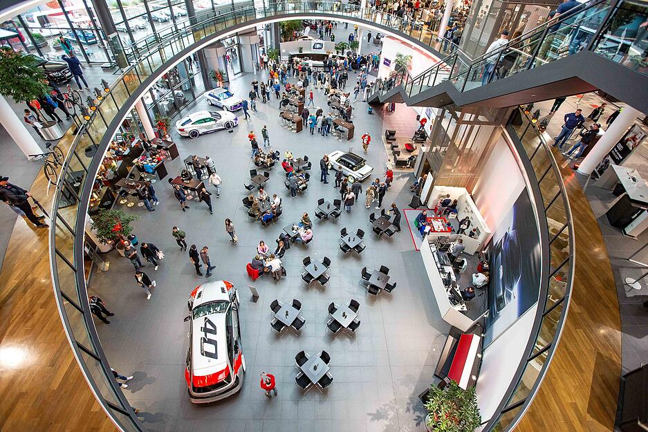 Im und rund um das Audi-Forum in Neckarsulm zelebriert der Audi am Samstag 40 Jahre Audi Sport GmbH.