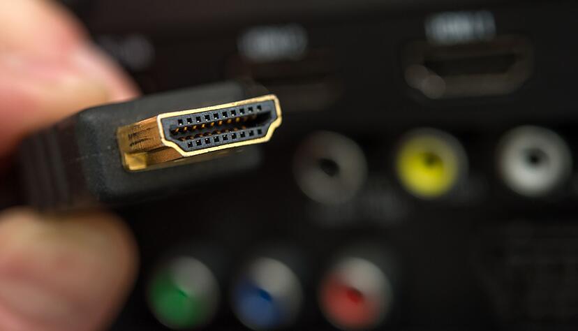 Voraussetzung für ARC: Geräte und Kabel müssen den HDMI-1.4-Standard unterstützen. Voraussetzung für ARC: Geräte und Kabel müssen den HDMI-1.4-Standard unterstützen.