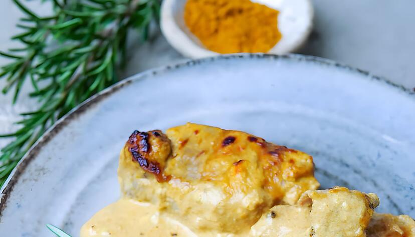 Auch Schweinefilet im Speckmantel gelingen in der Heißluftfriteuse. Zusammen mit einer Sahnesoße aus etwas Frischkäse oder Schmand kommt das Ganze für 25 Minuten in den Airfryer. Auch Schweinefilet im Speckmantel gelingen in der Heißluftfriteuse. Zusammen mit einer Sahnesoße aus etwas Frischkäse oder Schmand kommt das Ganze für 25 Minuten in den Airfryer.