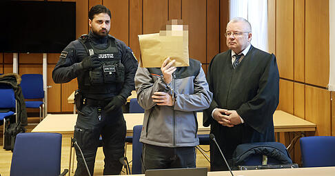 Seit Mittwoch muss sich ein 31 Jahre alter Mann aus Schw&auml;bisch Hall wegen sexuellen Missbrauchs von Minderj&auml;hrigen vor Gericht verantworten.